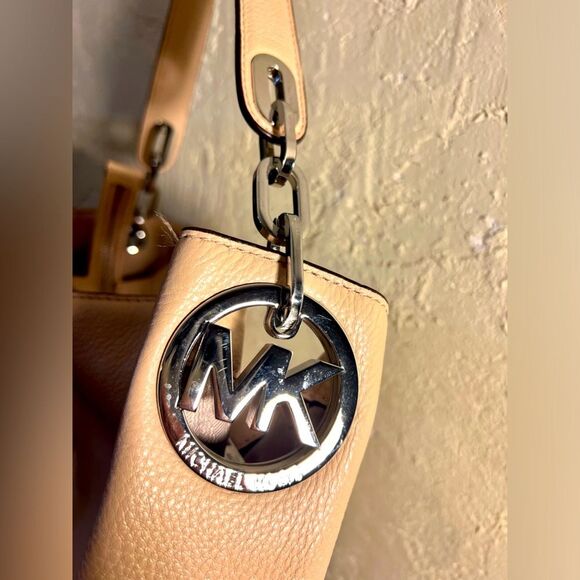 Michael Kors Fulton Medium Shoulder Handbag Ballet Pink Leather - Picture 3 of 15